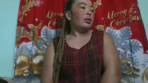 Snapshot of alypierette chatting on 02-19-26, 04:52 alypierette online show from 02-19-26, 04:52