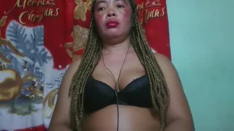 Snapshot of alypierette chatting on 02-24-26, 02:15 alypierette online show from 02-24-26, 02:15