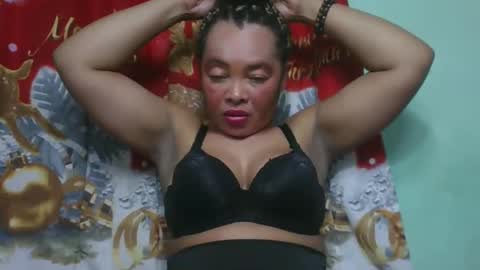 Snapshot of alypierette chatting on 03-02-26, 07:43 alypierette online show from 03-02-26, 07:43