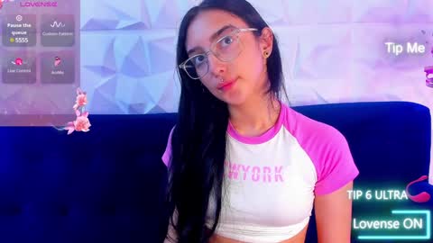 Snapshot of alys_molly chatting on 12-13-24, 11:02 sopie online show from 12-13-24, 11:02