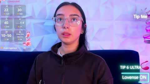 Snapshot of alys_molly chatting on 12-16-24, 11:12 sopie online show from 12-16-24, 11:12