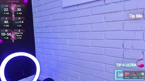 Snapshot of alys_molly chatting on 12-26-24, 02:16 sopie online show from 12-26-24, 02:16