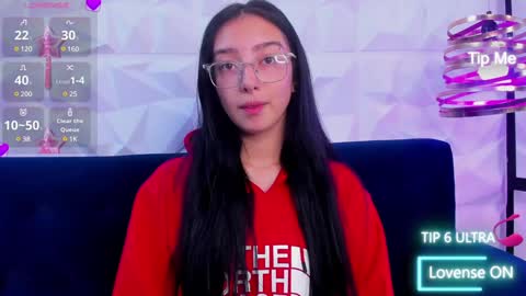 Snapshot of alys_molly chatting on 01-04-25, 11:11 sopie online show from 01-04-25, 11:11