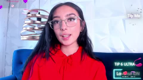 Snapshot of alys_molly chatting on 01-18-25, 05:15 sopie online show from 01-18-25, 05:15