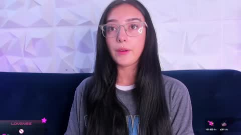 Snapshot of alys_molly chatting on 02-03-25, 11:20 sopie online show from 02-03-25, 11:20