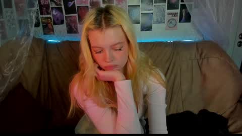 Alysa   7GMT  online show from 03-19-26, 01:31