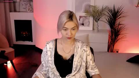 Alysia online show from 09-29-25, 01:49