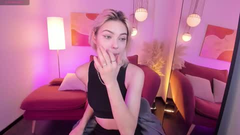 Alysia online show from 11-04-25, 06:45