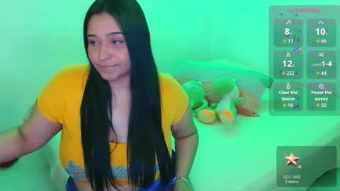 Snapshot of alyson_27 chatting on 09-30-25, 05:23 Alyson online show from 09-30-25, 05:23