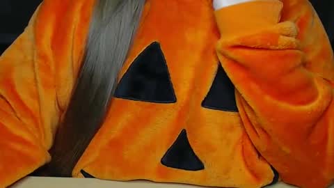 Alyss Skye online show from 10-05-25, 01:48