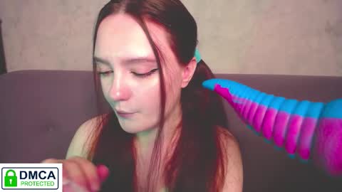 Alyssa online show from 11-24-25, 02:33