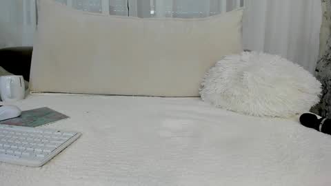 alysamillan online show from 12-12-24, 10:56