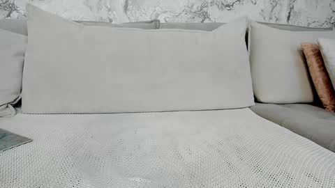 alysamillan online show from 01-12-25, 02:52