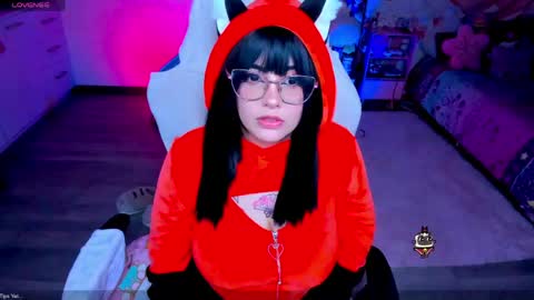  . Monday to Saturday at 10pm and 6am Colombia time online show from 04-17-26, 03:20