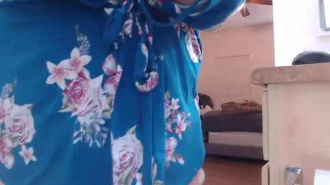 Alyssiaamorexo online show from 03-06-25, 06:59