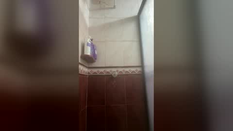 alyssy_nc online show from 06-11-26, 01:16