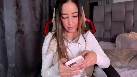 Snapshot of alyzeegorgeous chatting on 10-09-25, 01:58 Alyze make feel hot as hell online show from 10-09-25, 01:58