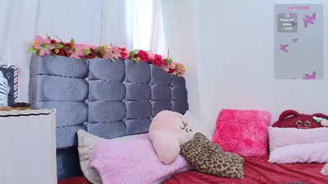 Snapshot of amabella_w chatting on 06-13-26, 09:24 Isabella online show from 06-13-26, 09:24