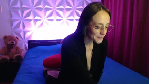 Snapshot of amalett chatting on 05-12-26, 04:09 Amalett online show from 05-12-26, 04:09