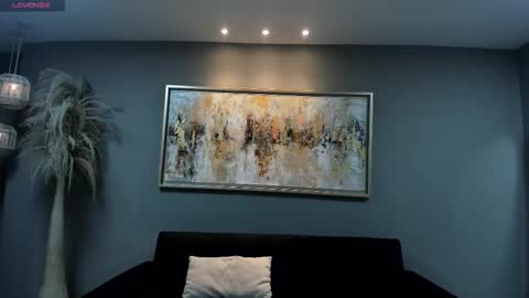 Amalia cruss online show from 12-19-25, 08:05