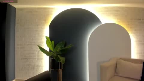 Amalia cruss online show from 04-04-26, 07:55