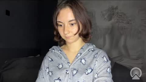 Snapshot of amalia_lambert13 chatting on 06-11-26, 09:24 amalia_lambert13 online show from 06-11-26, 09:24