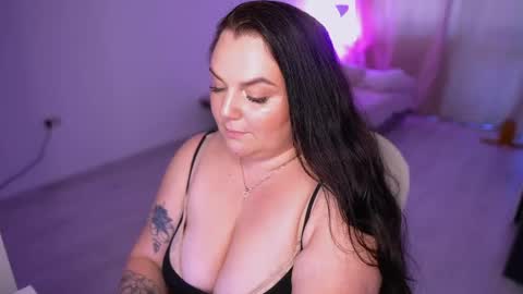 Snapshot of amalia_minkxx chatting on 05-24-26, 12:43 amalia_minkxx online show from 05-24-26, 12:43