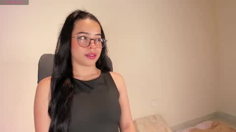Snapshot of amaliaandrade chatting on 07-06-26, 04:20 Amalia real MIA online show from 07-06-26, 04:20