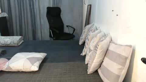 amaliafox11 online show from 02-07-25, 10:19