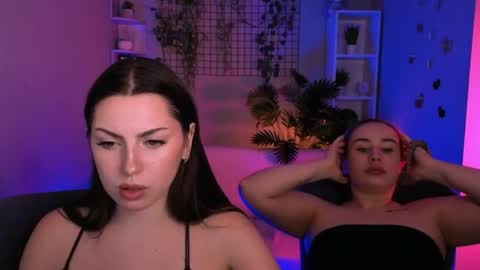Snapshot of amalialowell chatting on 06-24-26, 07:13 Amalia online show from 06-24-26, 07:13