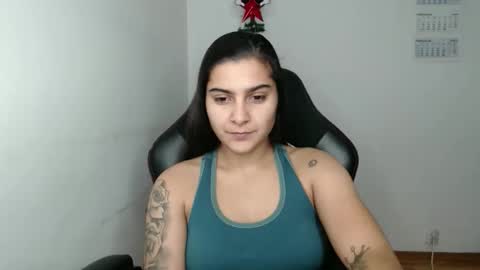 The queen of the biceps  online show from 12-16-25, 02:55