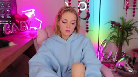 Amanda  fox online show from 02-14-25, 06:19