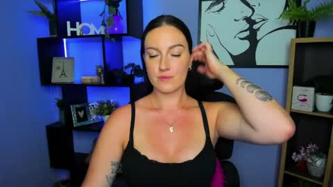 Snapshot of amanda_burn chatting on 05-11-26, 01:17 Amanda online show from 05-11-26, 01:17