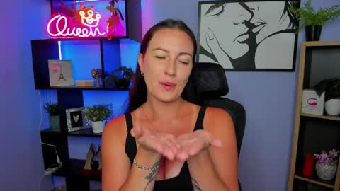 Snapshot of amanda_burn chatting on 05-28-26, 01:41 Amanda online show from 05-28-26, 01:41