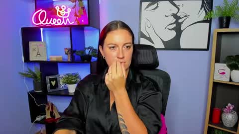 Snapshot of amanda_burn chatting on 06-10-26, 01:54 Amanda online show from 06-10-26, 01:54