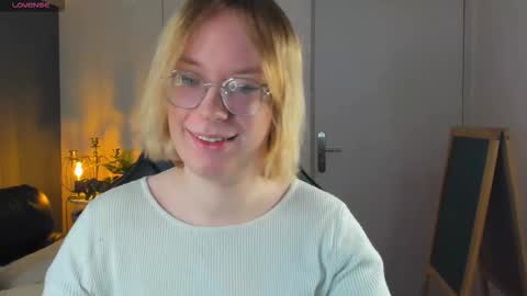 Hi im Amanda online show from 11-15-25, 09:28