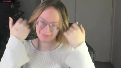 Hi im Amanda online show from 12-18-25, 09:15