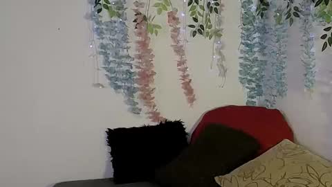 amanda milf 1 online show from 11-27-25, 08:55