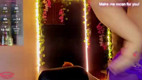 Snapshot of amanda_mooree_ chatting on 07-11-26, 05:32 Amanda Moore online show from 07-11-26, 05:32