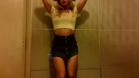 Snapshot of amanda_style chatting on 12-07-24, 07:10 amanda_style online show from 12-07-24, 07:10