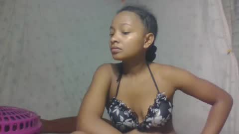 amandaaa25 online show from 10-08-25, 06:00