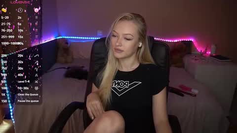 Snapshot of amandaafire chatting on 09-10-25, 06:57 Amanda online show from 09-10-25, 06:57