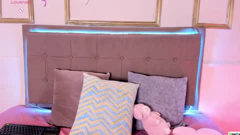 amandalee26 online show from 04-06-26, 10:33