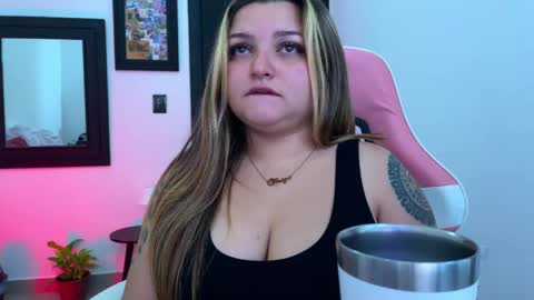 Snapshot of amandhaaa chatting on 05-23-26, 04:11 Amandha online show from 05-23-26, 04:11