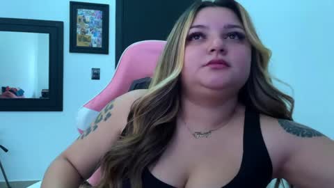 Snapshot of amandhaaa chatting on 06-08-26, 12:38 Amandha online show from 06-08-26, 12:38