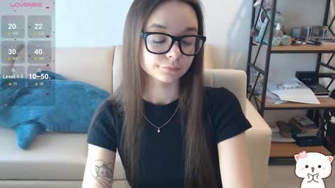 Snapshot of amaneli chatting on 01-12-25, 11:39 Mila online show from 01-12-25, 11:39