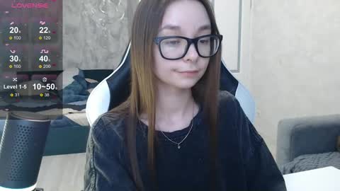 Snapshot of amaneli chatting on 02-27-25, 02:43 Mila online show from 02-27-25, 02:43