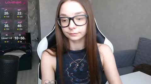 Snapshot of amaneli chatting on 03-06-25, 11:47 Mila online show from 03-06-25, 11:47