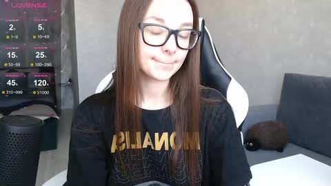 Snapshot of amaneli chatting on 03-08-25, 12:41 Mila online show from 03-08-25, 12:41