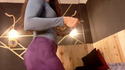 Snapshot of amara_vex chatting on 06-24-26, 12:15 amara_vex online show from 06-24-26, 12:15